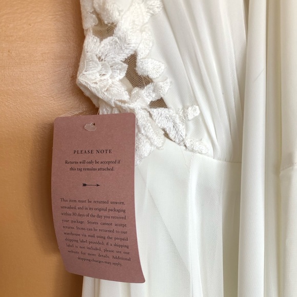 Jenny by Jenny Yoo Elinor Deep V-Neck Lace & Illusion Wedding Gown - Picture 9 of 10